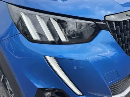 Photo 15 Peugeot 2008  PureTech 130 S&S EAT8