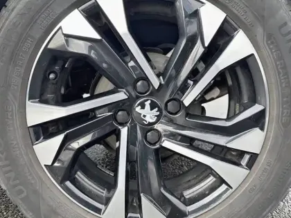 Photo 12 Peugeot 2008  PureTech 130 S&S EAT8