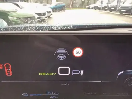 Photo 18 Peugeot 3008  Electrique 210 ch 73 kWh