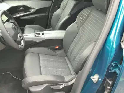 Photo 35 Peugeot 3008  Electrique 210 ch 73 kWh