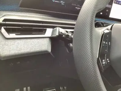 Photo 17 Peugeot 3008  Electrique 210 ch 73 kWh