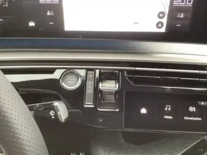 Photo 63 Peugeot 3008  Electrique 210 ch 73 kWh