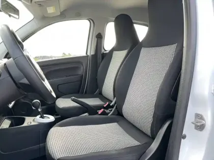 Photo 8 Renault Twingo  III E-Tech