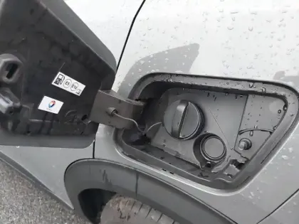 Photo 33 Peugeot 2008  PureTech 100 S&S BVM6