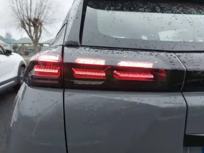 Photo 16 Peugeot 2008  PureTech 100 S&S BVM6