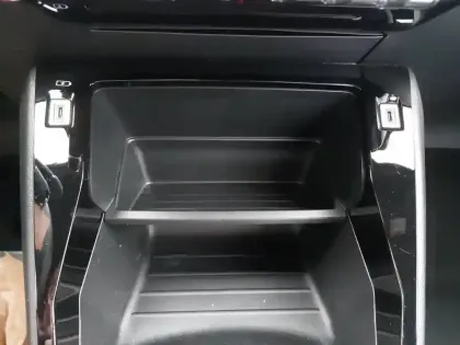 Photo 22 Peugeot 2008  PureTech 100 S&S BVM6