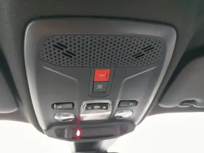 Photo 29 Peugeot 2008  PureTech 100 S&S BVM6