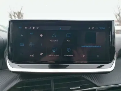 Photo 24 Peugeot 2008  PureTech 100 S&S BVM6