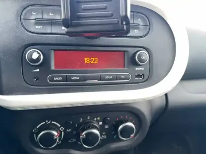 Photo 20 Renault Twingo  III 1.0 SCe 70 E6C