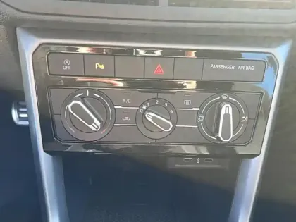 Photo 15 Volkswagen T-cross  1.0 TSI 95 Start/Stop BVM5