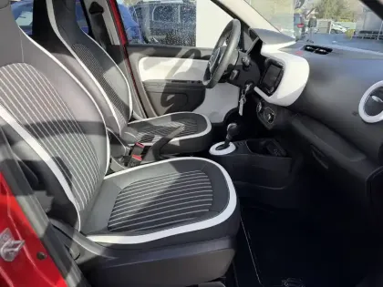 Photo 27 Renault Twingo Gén. III (C07) Ph2 NG Techno 5