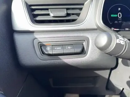 Photo 55 Renault Captur  E-Tech full hybrid 145 ch