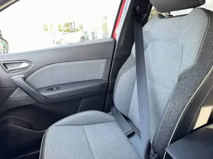 Photo 51 Renault Captur  E-Tech full hybrid 145 ch