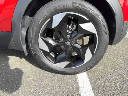 Photo 16 Renault Captur  E-Tech full hybrid 145 ch