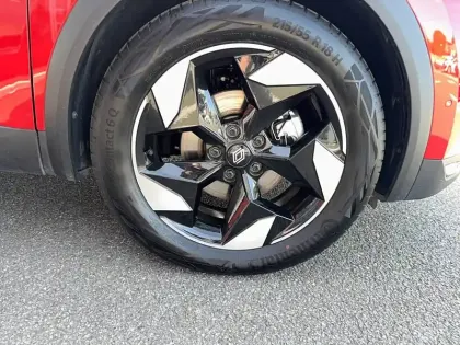 Photo 17 Renault Captur  E-Tech full hybrid 145 ch