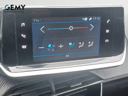 Photo 19 Peugeot 208  PureTech 100 S&S EAT8