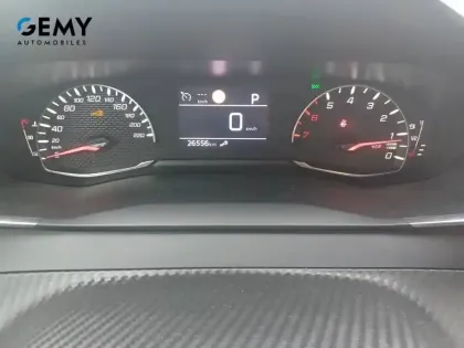 Photo 18 Peugeot 208  PureTech 100 S&S EAT8