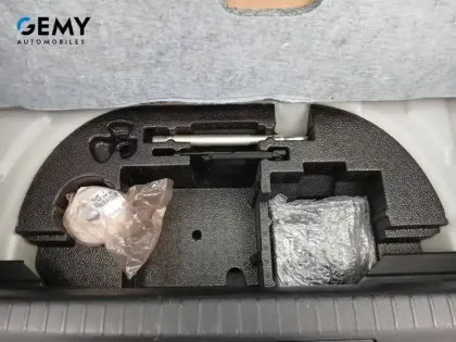 Photo 20 Peugeot 208  Electrique 50 kWh 136ch