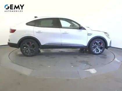 Photo 18 Renault Arkana  E-Tech hybride 145