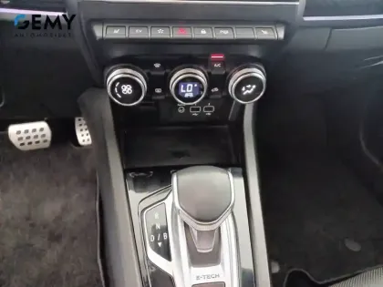 Photo 28 Renault Arkana  E-Tech hybride 145