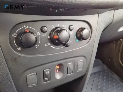 Photo 14 Dacia Sandero  SCe 75