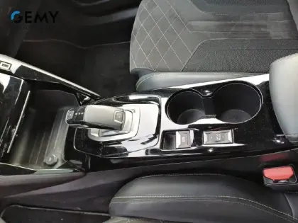 Photo 11 Peugeot 2008  PureTech 130 S&S EAT8