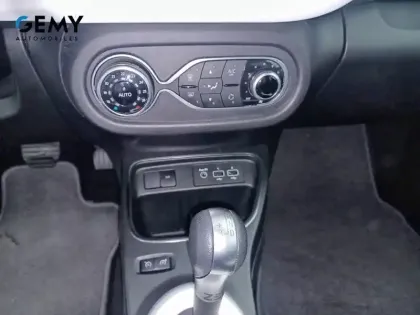 Photo 13 Renault Twingo  III Achat Intégral - 21