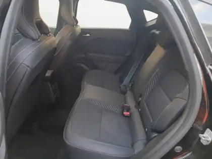 Photo 10 Renault Captur  E-Tech full hybrid 145 ch