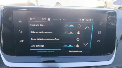 Photo 24 Peugeot 208  PureTech 100 S&S BVM6