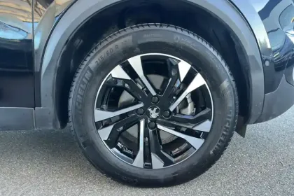 Photo 28 Peugeot 2008  PureTech 155 S&S EAT8