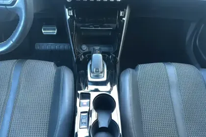 Photo 19 Peugeot 2008  PureTech 155 S&S EAT8