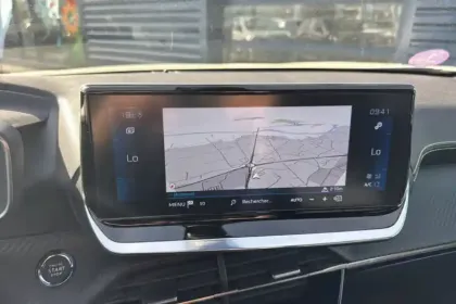 Photo 18 Peugeot 2008  PureTech 130 S&S EAT8