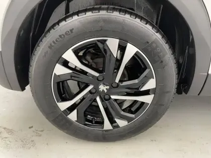 Photo 133 Peugeot 2008  PureTech 130 S&S EAT8