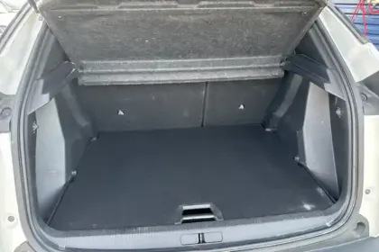 Photo 8 Peugeot 2008  PureTech 130 S&S EAT8