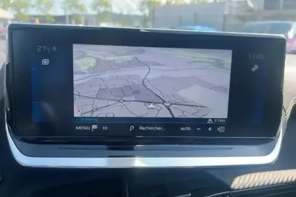 Photo 44 Peugeot 2008  PureTech 130 S&S EAT8