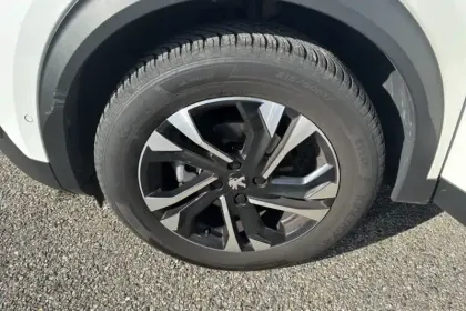 Photo 11 Peugeot 2008  PureTech 130 S&S EAT8