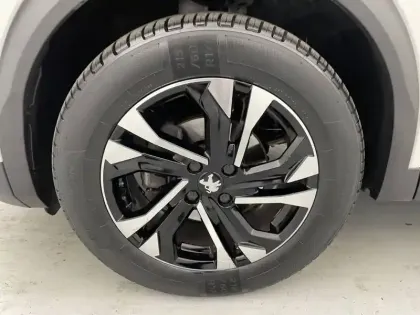 Photo 98 Peugeot 2008  PureTech 130 S&S EAT8