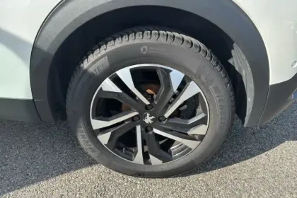 Photo 10 Peugeot 2008  PureTech 130 S&S EAT8