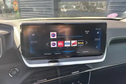 Photo 13 Peugeot 2008  PureTech 130 S&S EAT8