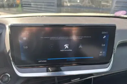 Photo 15 Peugeot 2008  PureTech 130 S&S EAT8