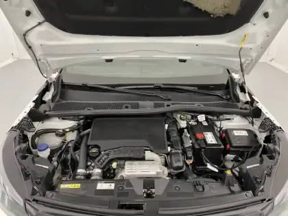 Photo 71 Peugeot 2008 Gén. II Ph1 NG GT 5