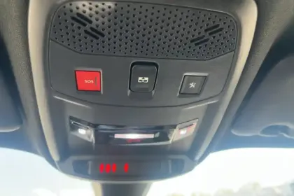 Photo 48 Peugeot 2008  PureTech 130 S&S EAT8