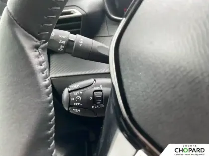 Photo 45 Peugeot 208  PureTech 100 S&S BVM6