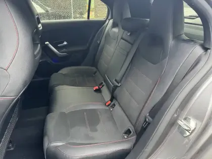 Photo 12 Mercedes Classe A  200 7G-DCT