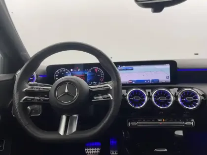 Photo 44 Mercedes Classe A  250 e 8G-DCT