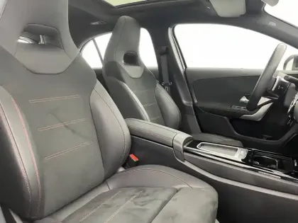 Photo 51 Mercedes Classe A  250 e 8G-DCT