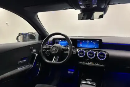 Photo 22 Mercedes Classe A  250 e 8G-DCT