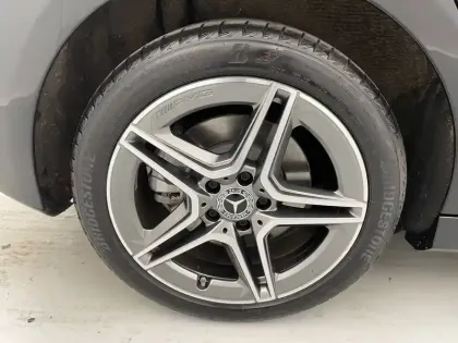 Photo 41 Mercedes Classe A  250 e 8G-DCT