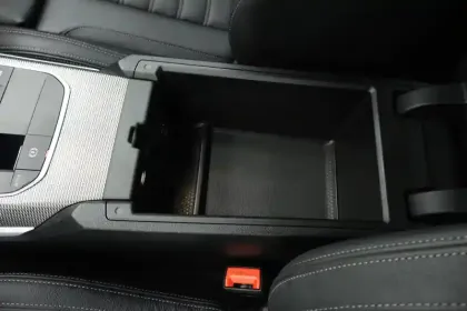 Photo 30 BMW Serie 3 320d 190 ch BVA8