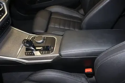 Photo 26 BMW Serie 3 320d 190 ch BVA8